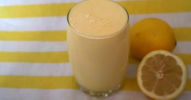 Lemon Superfood Smoothie Recipe | Easy Low Carb Smoothies