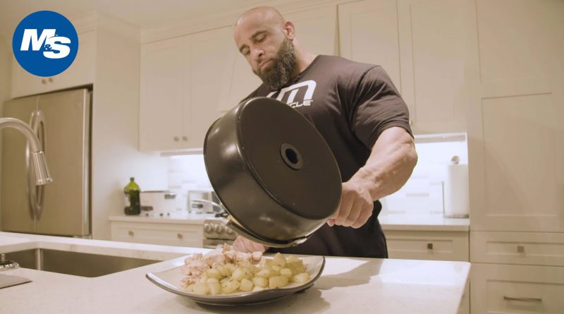 What Bodybuilders Eat for Lunch | Fouad Abiad's Easy Meal