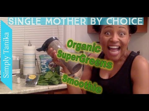 Green Organic Superfood Smoothie