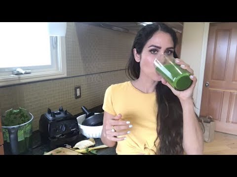 Glowing Green Smoothie (GGS) [KIm Cooks LIve + Q&A]