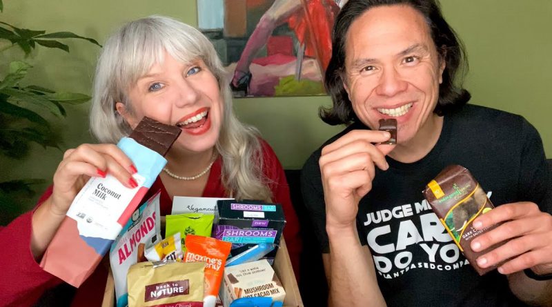 Vegancuts Chocolate Box Unboxing, Munching & Review