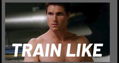 The Flash's Robbie Amell Shares His Home Workout | Train Like a Celebrity | Men's Health