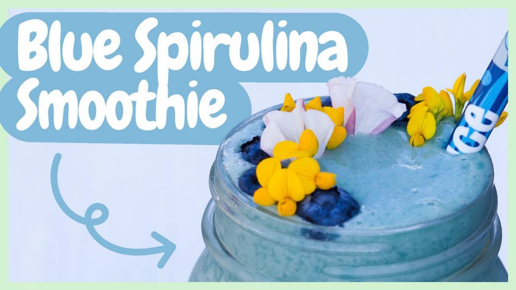 BLUE SPIRULINA SUPERFOOD SMOOTHIE BOWL Start your day off feeling
