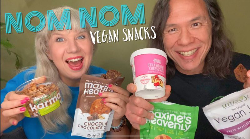 Munching & Reviewing Tasty Vegan Snacks: Jerky, Ice Cream, Cookies, & Nuts!