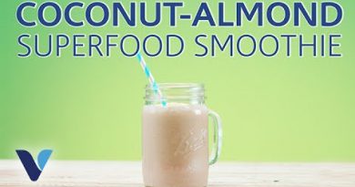 Coconut-Almond Superfood Smoothie Recipe