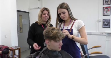 Students Gaining Skills On Barbering Course From Male Grooming Specialist Mike Taylor