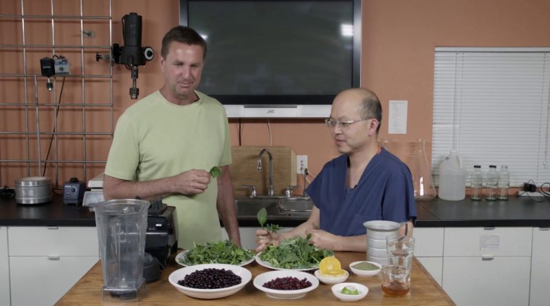 Dr. Tuan's Berry Green Smoothie For Cardiovascular Health & Energy